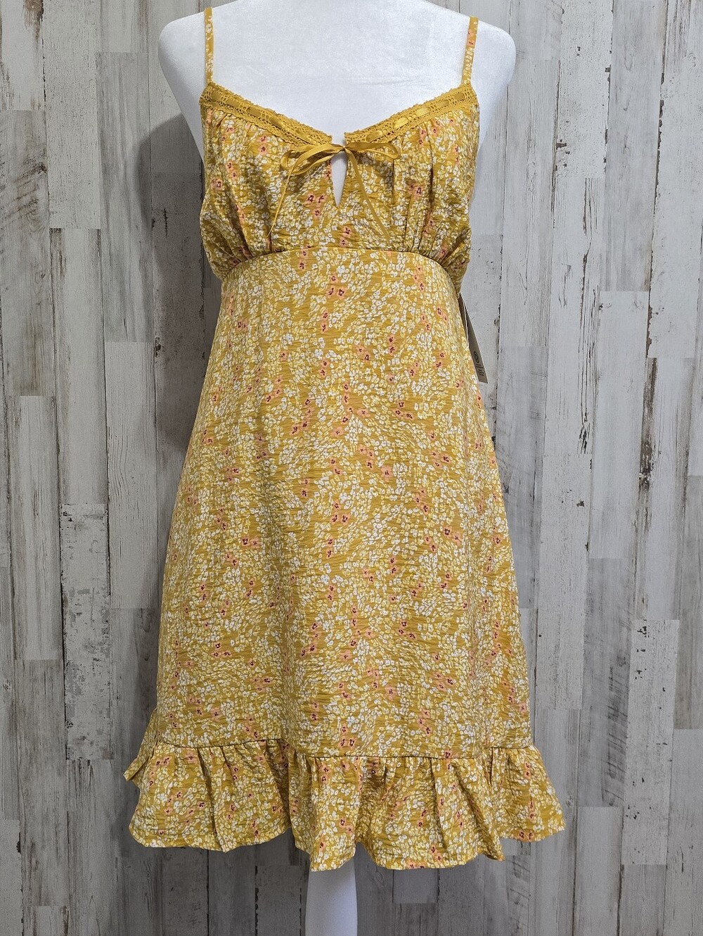No Boundaries Yellow Floral Ruffle A-Line Strappy Mini Sundress Size Medium